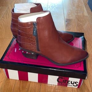 Circus by Sam Edelman Highland Whiskey Croc Brown Ankle Booties 7 NIB $120